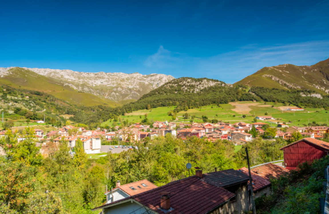 Ruta conmemorativa del 1.300 aniversario de la Batalla de Covadonga: Arenas de Cabrales y Peñamellera Alta 