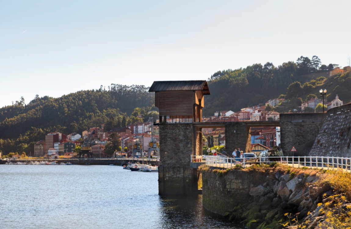 El Camino de Santiago de la Costa por el Bajo Nalón: indianos y mar