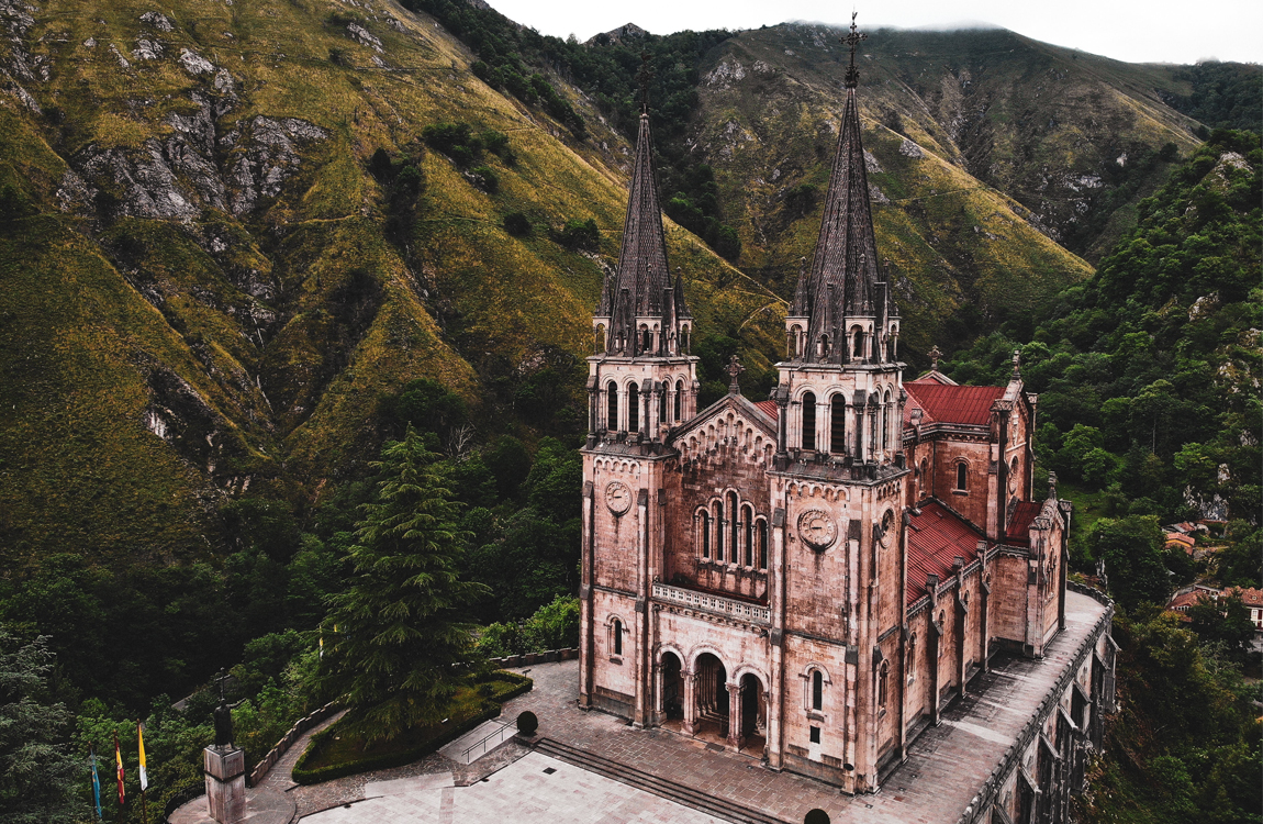 Jornadas de difusión humanística: Caminos hacia la altura. Covadonga y el Camino de los Santuarios