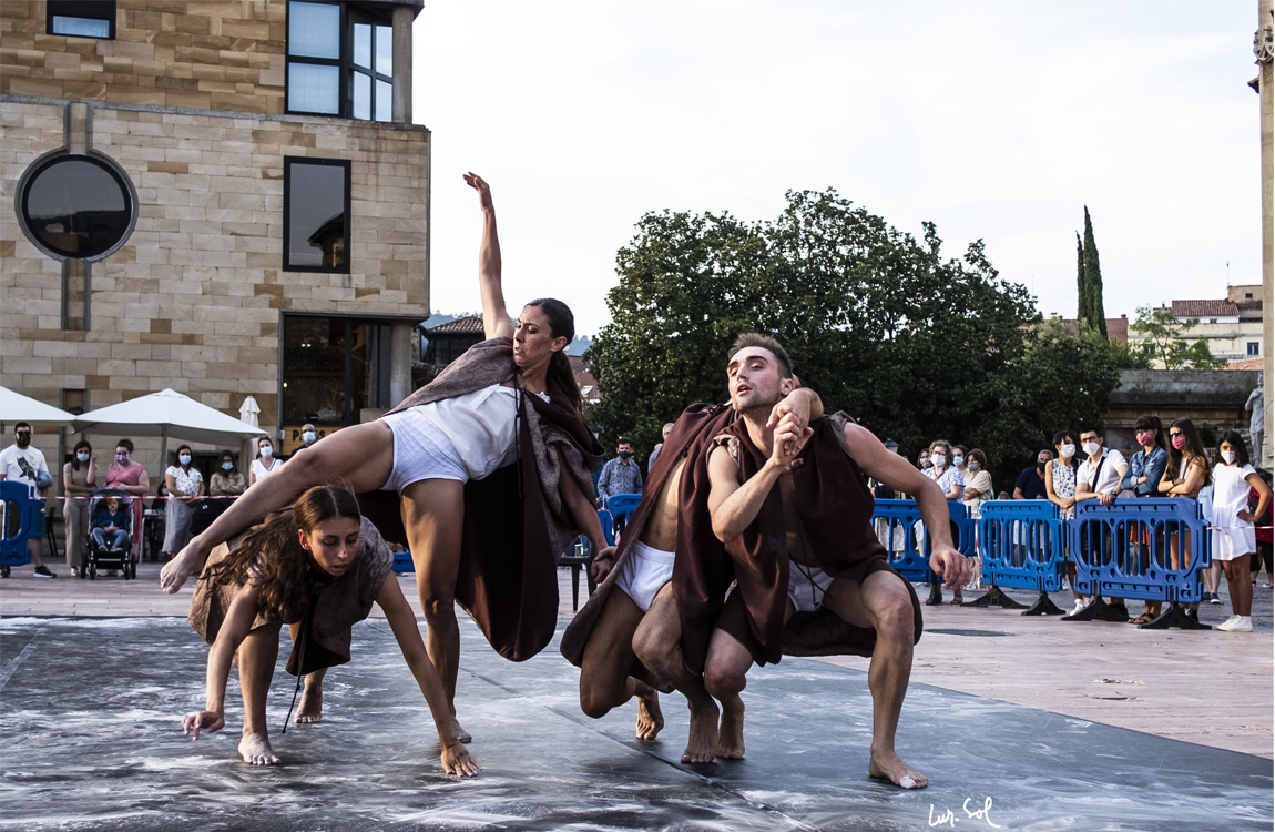 El campo de la estrella de Dana Raz Dance Projects