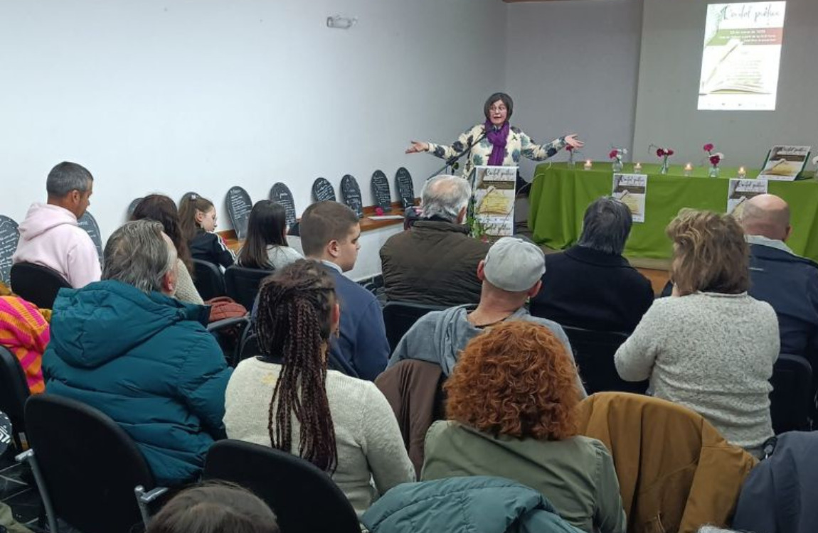 Poesía viaxeira de NÍA