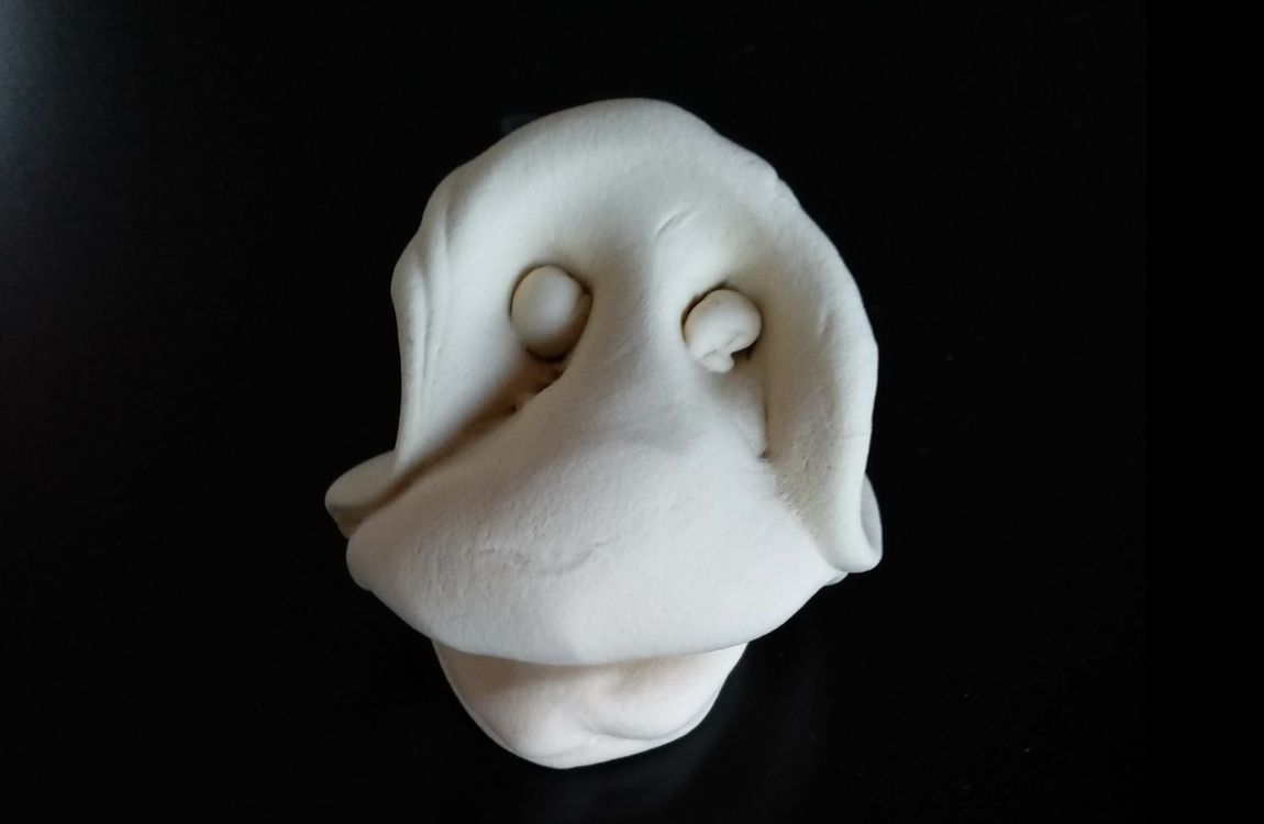 Amasando personajes de Teatro Plus