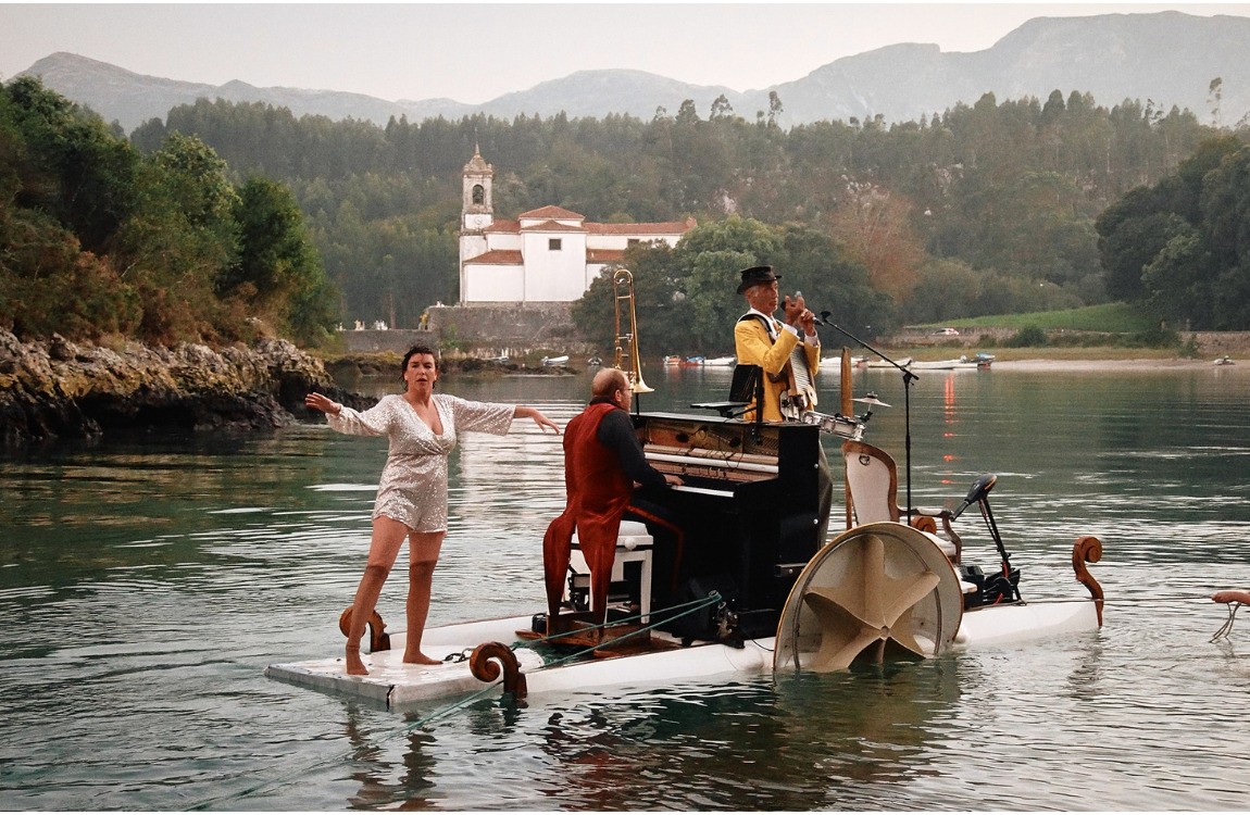 El Piano Flotante: Voloswing, Jazz en Pedalo Piano de La Xata la Rifa